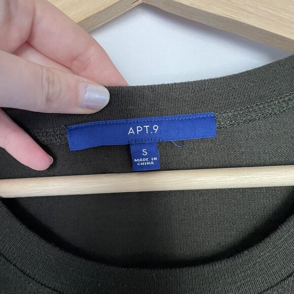 Apt. 9 forest green 3/4 sleeves knit style top women's size small circle neck - Picture 3 of 7